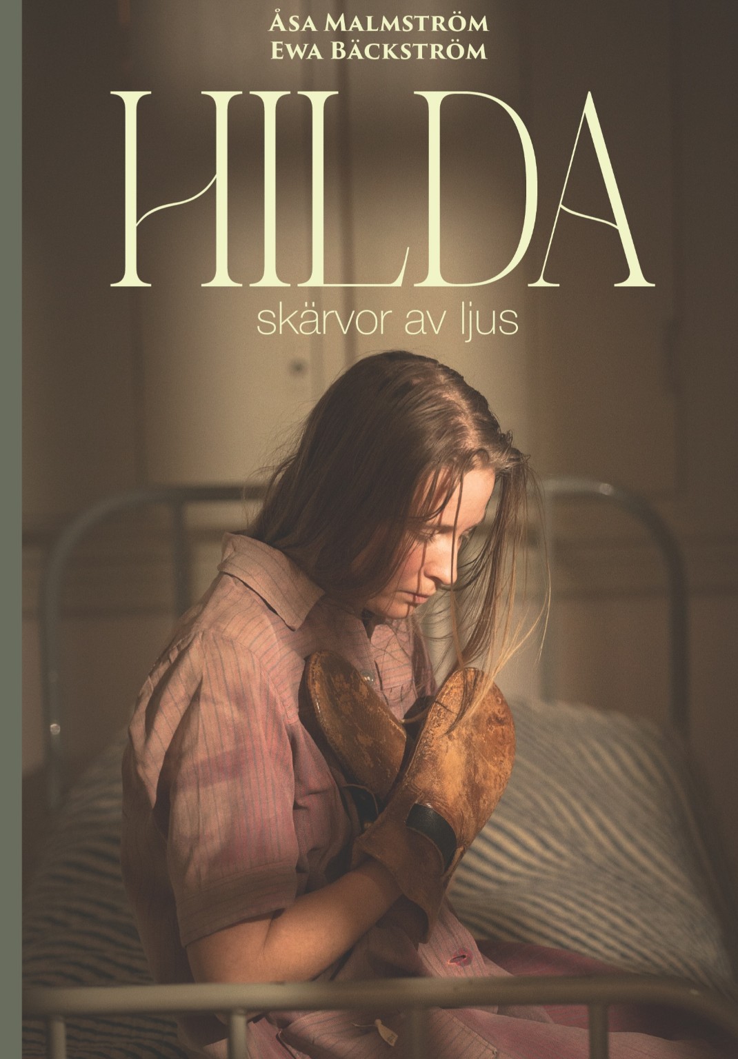 Omslag: Hilda – Skärvor av ljus